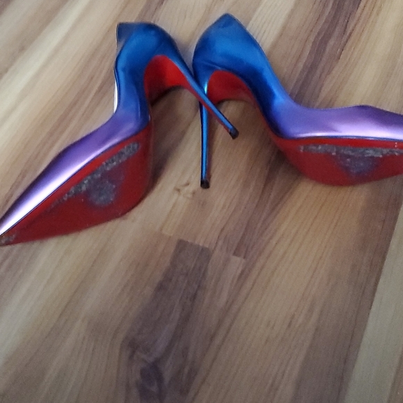 Shoes - Picture 2 of 5